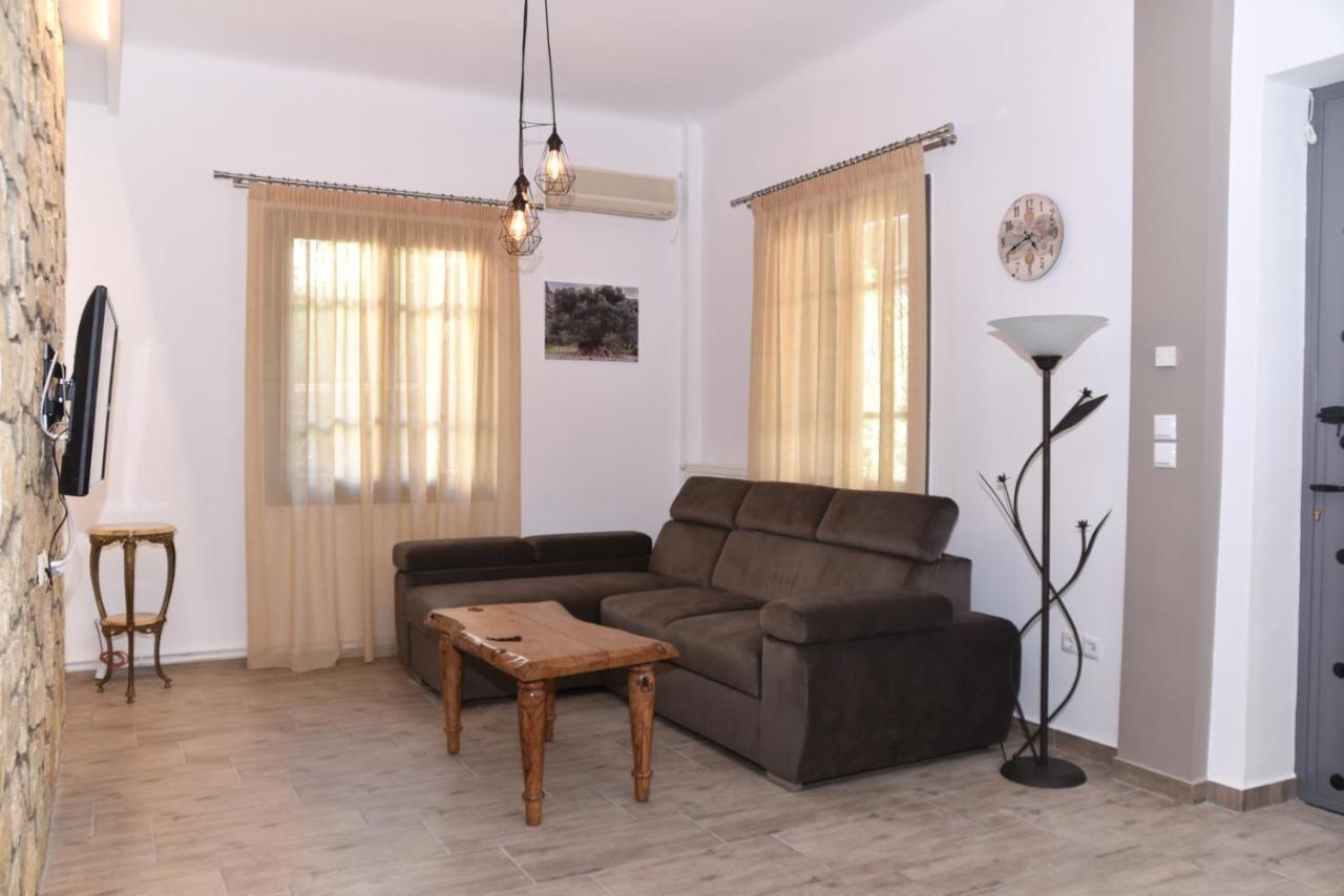 Casa Galini Apartment Kalamata Bagian luar foto