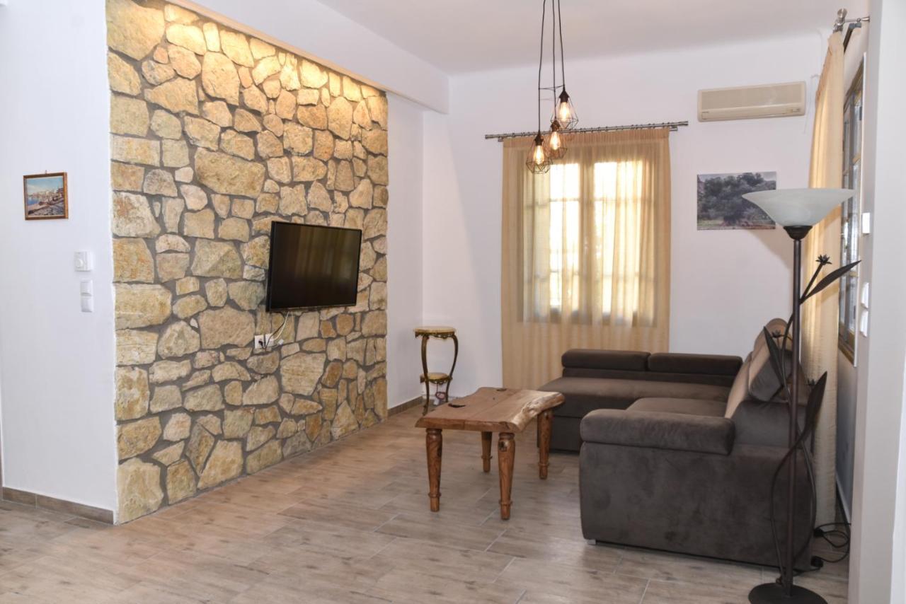 Casa Galini Apartment Kalamata Bagian luar foto